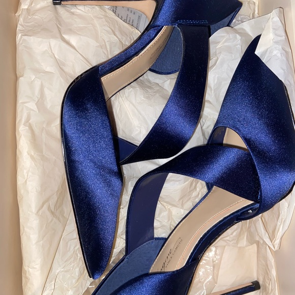 Heels - Picture 2 of 6